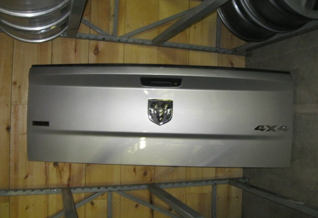 2011 dodge ram tailgate