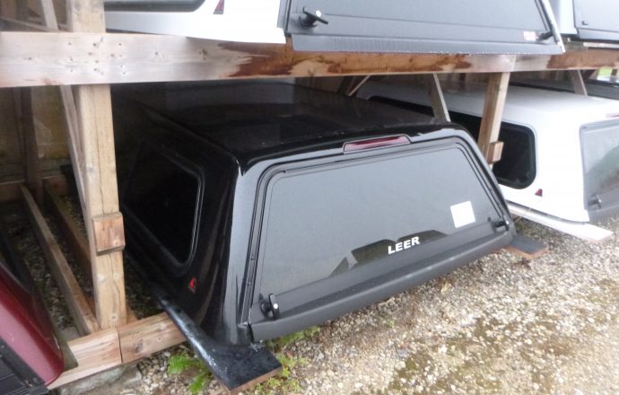 2020-2026 GMC Sierra 2500/3500 6'9 New Black Leer 100S Truck cap 3 2020-2026 GMC Sierra 2500/3500 6'9 New Black Leer 100S Truck cap - Image 3