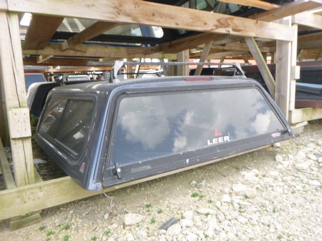 2004 - 2008 Ford F150 5'6 Wedgewood Blue Metallic Leer 100R Truck Cap 3 2004 - 2008 Ford F150 5'6 Wedgewood Blue Metallic Leer 100R Truck Cap - Image 3