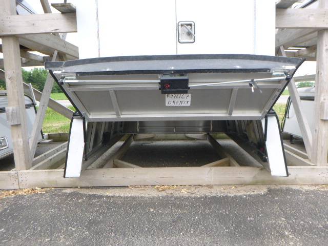 2019 - 2023 Ford Ranger 6' White ARE Contractor Truck Cap 4 2019 - 2023 Ford Ranger 6' White ARE Contractor Truck Cap - Image 4