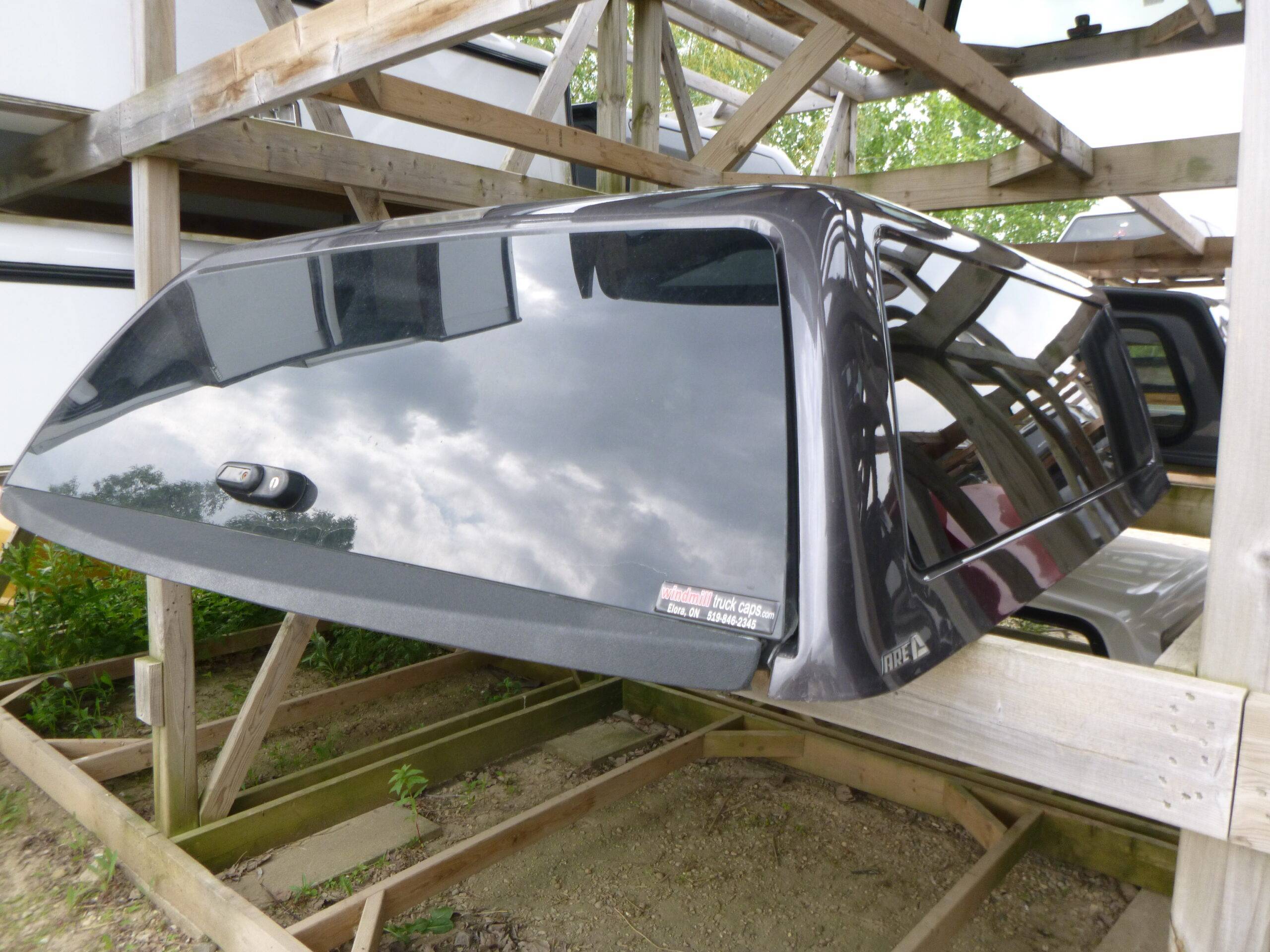 2019 - 2026 Dodge Ram 1500 New Body Style 6'4 PAU Granite ARE Truck Cap 3 2019 - 2026 Dodge Ram 1500 New Body Style 6'4 PAU Granite ARE Truck Cap - Image 3