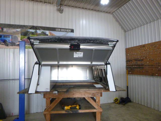 2019 - 2023 Ford Ranger 6' White ARE Contractor Truck Cap 4 2019 - 2023 Ford Ranger 6' White ARE Contractor Truck Cap - Image 4