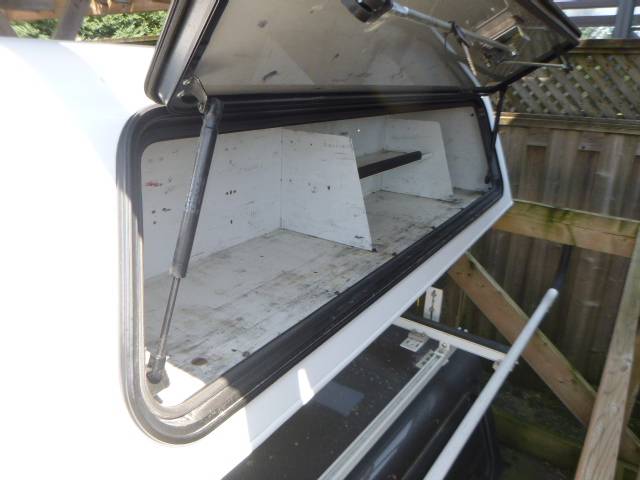 2015 - 2022 Chevrolet Colorado or GMC Canyon 6'2 GAZ Olympic White Contour III Truck Cap 5 2015 - 2022 Chevrolet Colorado or GMC Canyon 6'2 GAZ Olympic White Contour III Truck Cap - Image 5