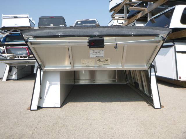 2022 - 2026 Nissan Frontier 6' White ARE Contractor Truck Cap 4 2022 - 2026 Nissan Frontier 6' White ARE Contractor Truck Cap - Image 4