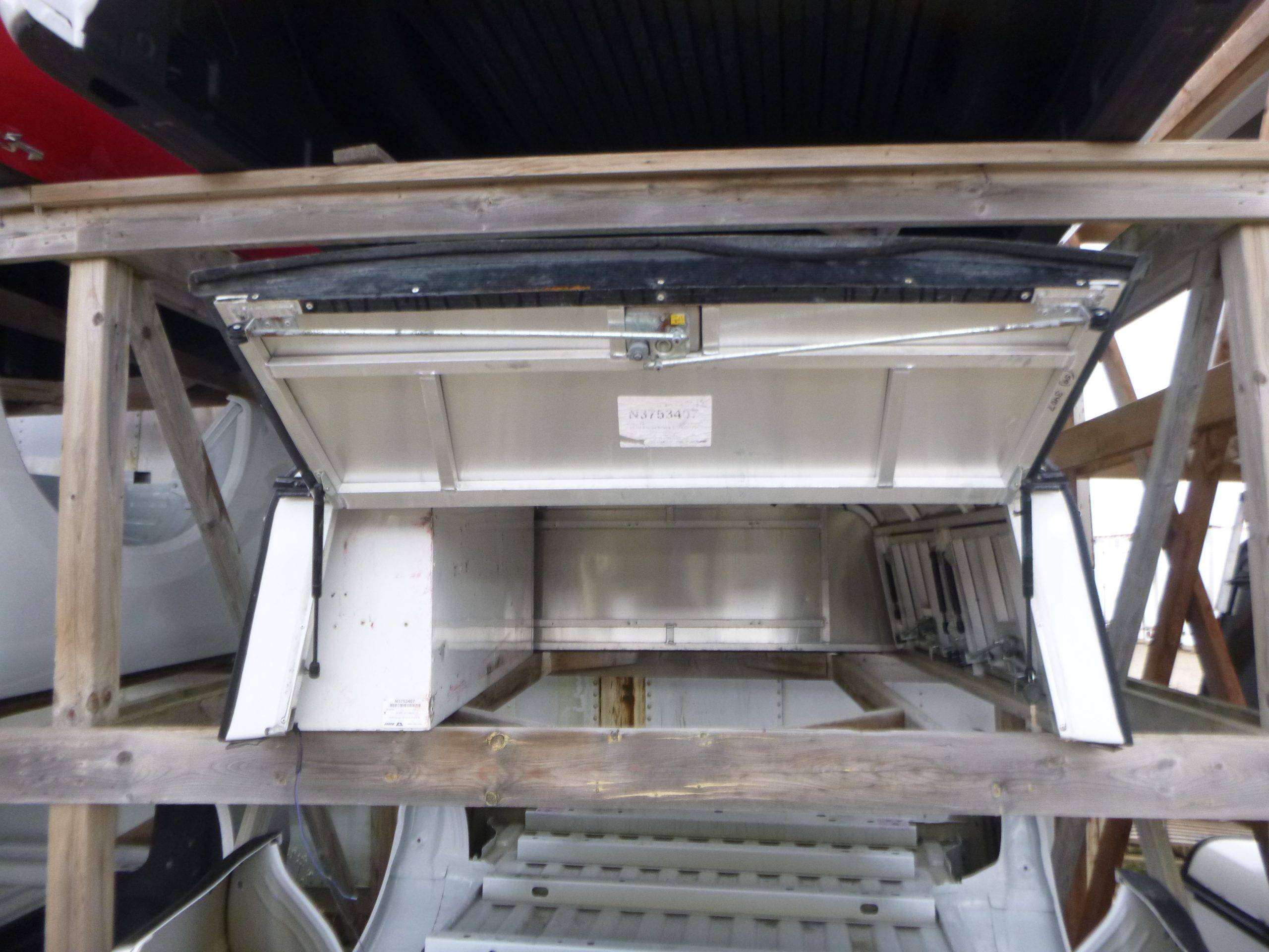 2019 - 2023 Ford Ranger 5' White ARE Contractor Truck Cap - Image 4