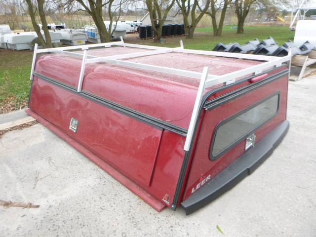 2023 - 2026 Ford Superduty F250/350/450 8' D4 Red Leer Contractor Truck Cap 3 2023 - 2026 Ford Superduty F250/350/450 8' D4 Red Leer Contractor Truck Cap - Image 3