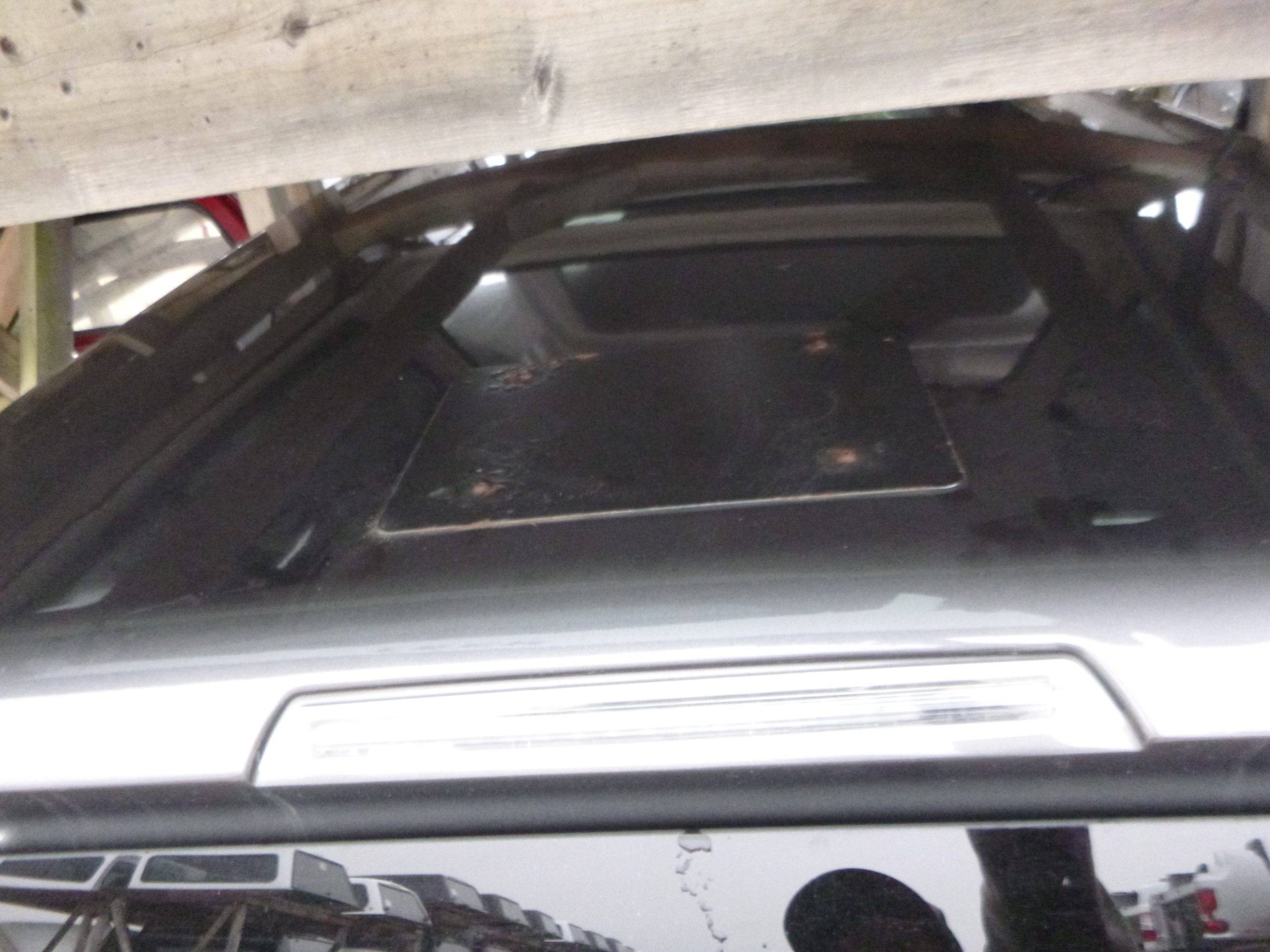 2017 - 2022 Ford Superduty F250/350/450 6'9 M7 Carbonized Grey Leer100XL Truck Cap 5 2017 - 2022 Ford Superduty F250/350/450 6'9 M7 Carbonized Grey Leer100XL Truck Cap - Image 5