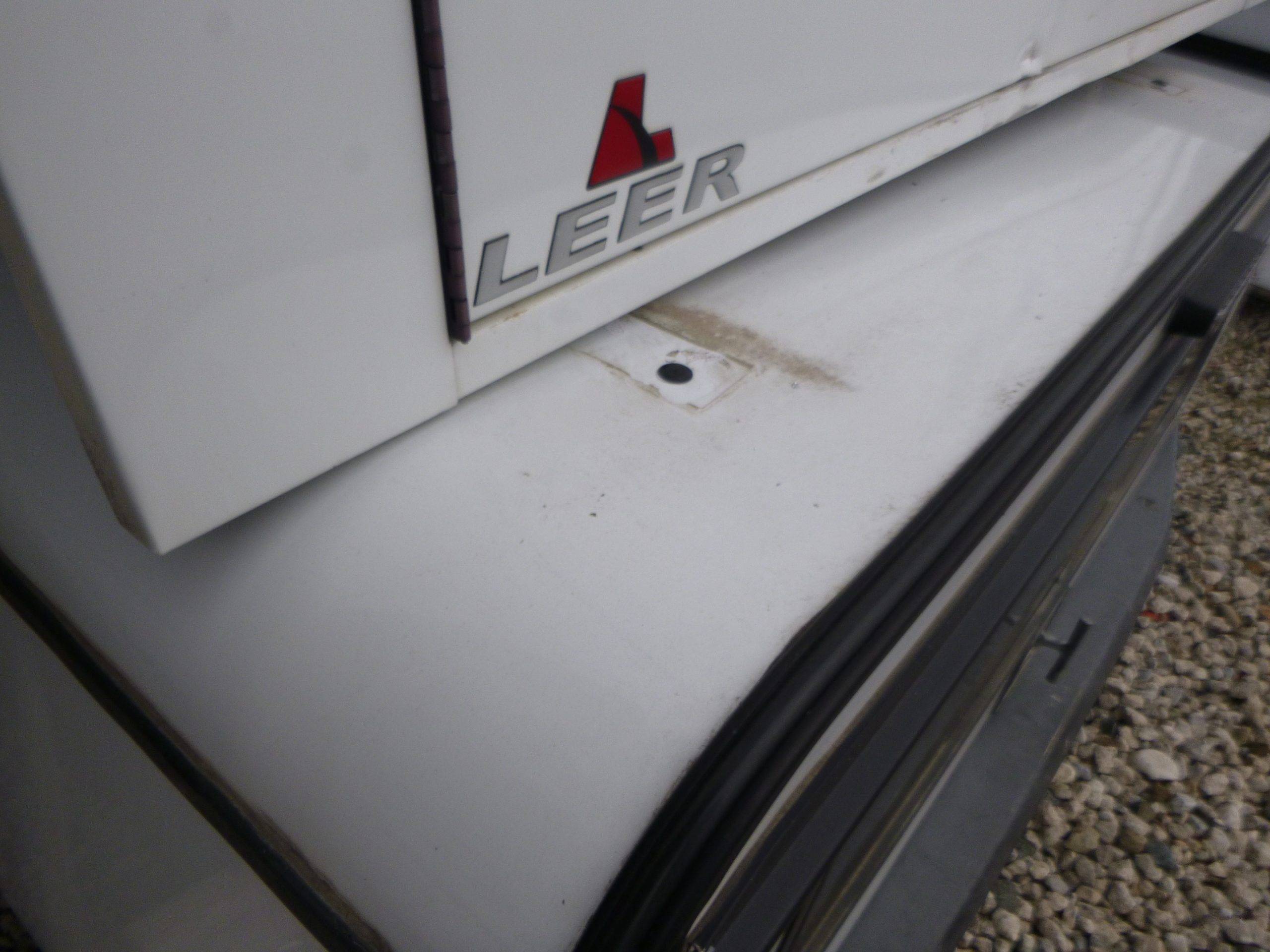 2015 - 2020 Ford F150 6'6 White ARE Contractor Truck Cap 6 2015 - 2020 Ford F150 6'6 White ARE Contractor Truck Cap - Image 6