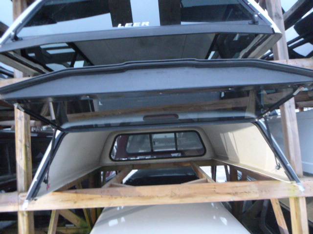 2015 - 2020 Ford F150 6'6 Silver Truck Cap 4 2015 - 2020 Ford F150 6'6 Silver Truck Cap - Image 4