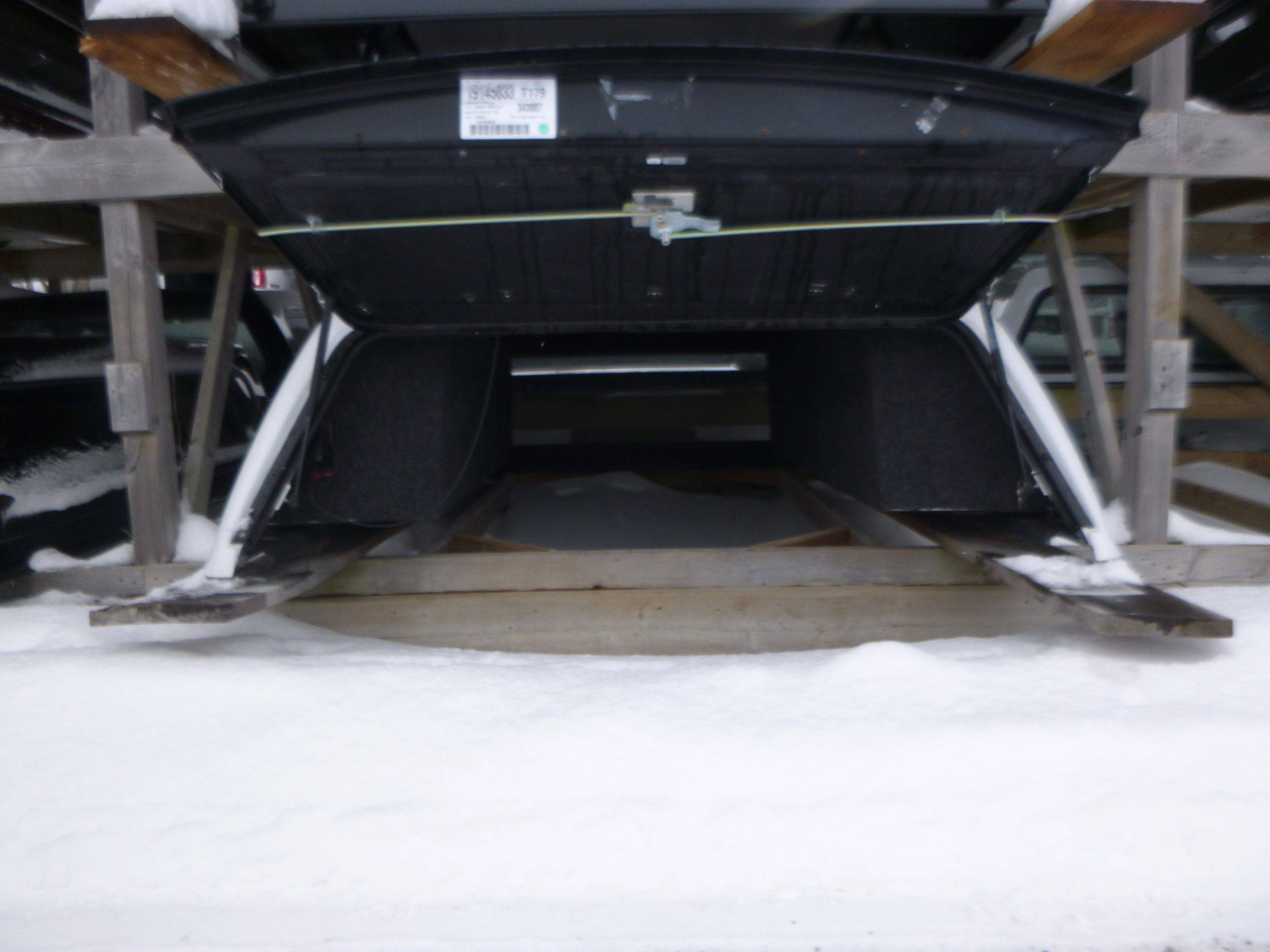 2019 - 2026 Dodge Ram 1500 6'4 New Body Style PW7 Bright White Leer100RCC Truck Cap 4 2019 - 2026 Dodge Ram 1500 6'4 New Body Style PW7 Bright White Leer100RCC Truck Cap - Image 4