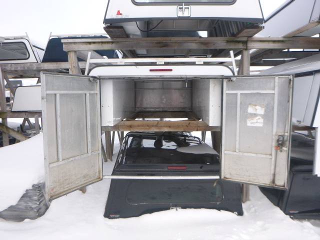 2017 - 2026 Ford Superduty F250/350/450 8' White ARE Contractor Truck Cap 4 2017 - 2026 Ford Superduty F250/350/450 8' White ARE Contractor Truck Cap - Image 4