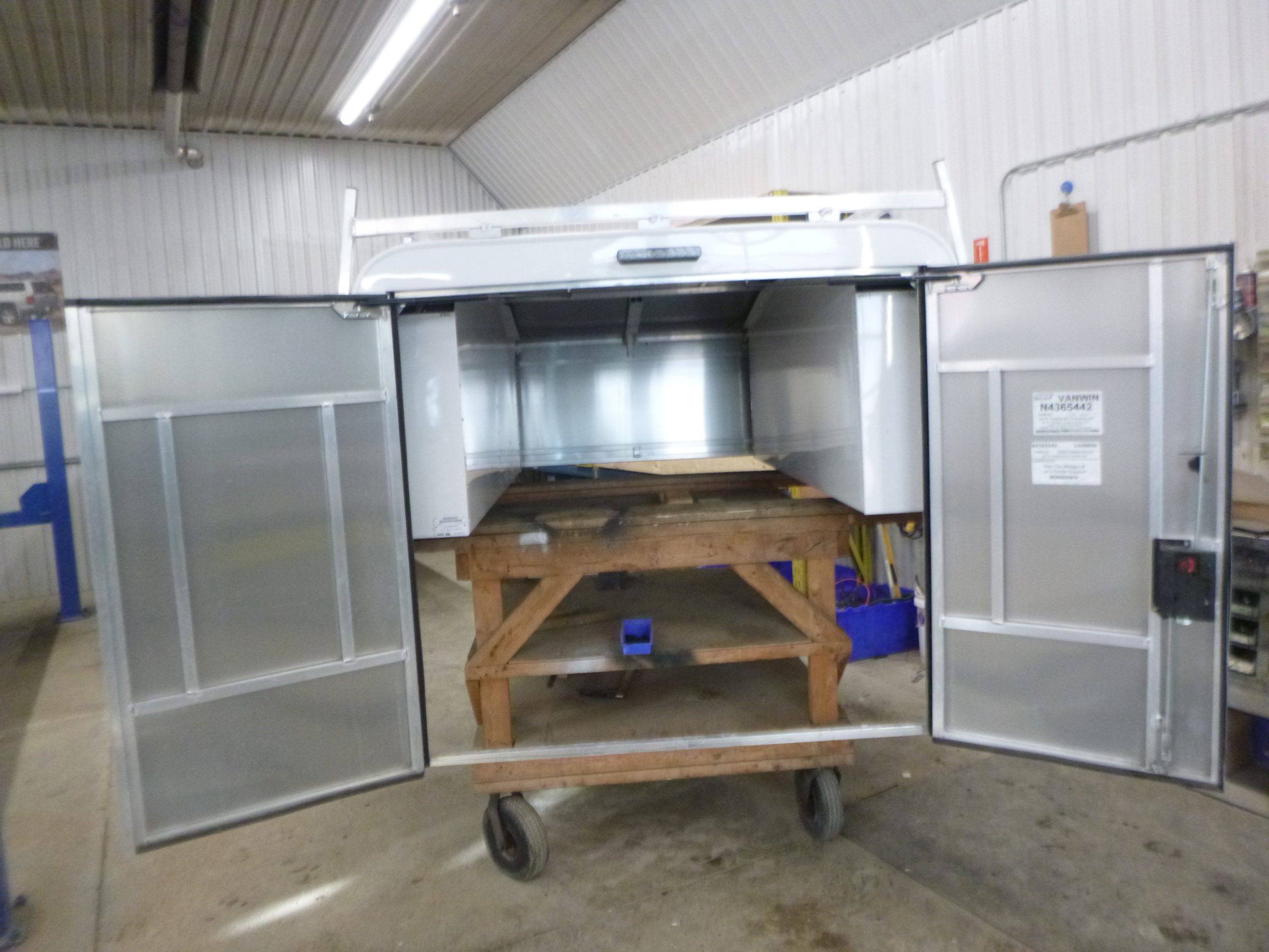 2022 - 2026 Toyota Tundra 6'6 ARE White Contractor Truck Cap 4 2022 - 2026 Toyota Tundra 6'6 ARE White Contractor Truck Cap - Image 4