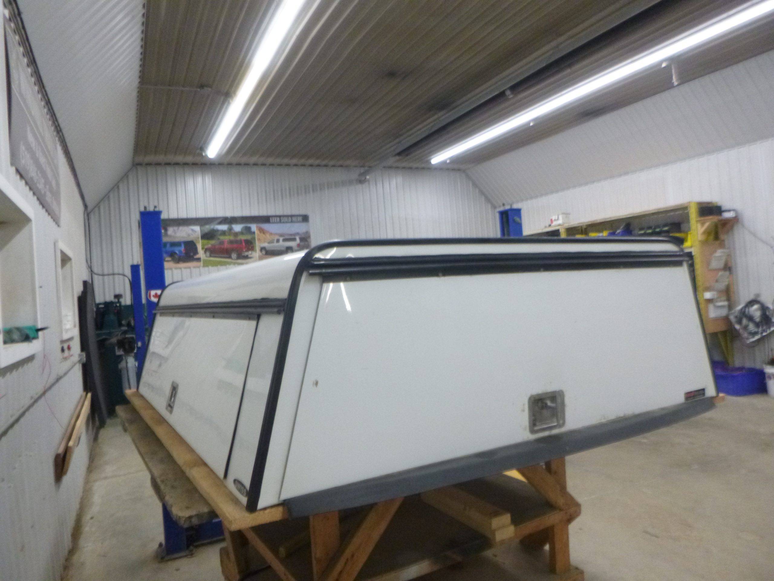 2020 - 2026 Chevrolet Silverado or GMC Sierra HD 2500/3500 6'9 White Swiss Contractor Truck Cap 3 2020 - 2026 Chevrolet Silverado or GMC Sierra HD 2500/3500 6'9 White Swiss Contractor Truck Cap - Image 3