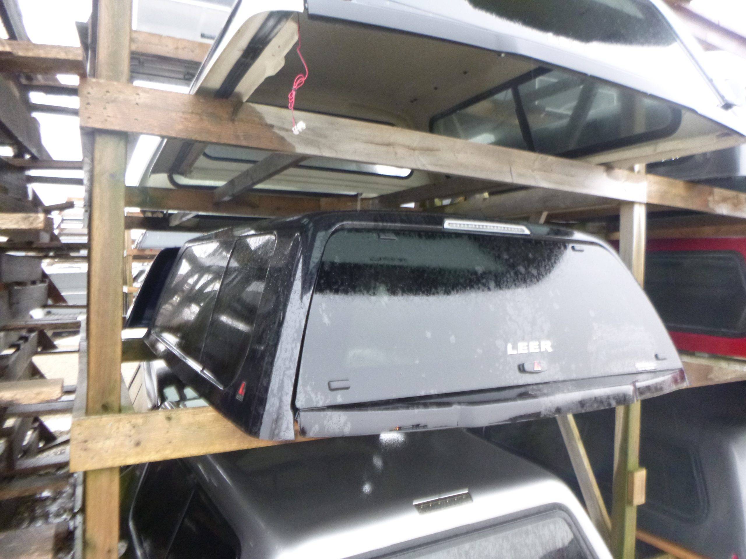 2017 - 2022 Ford Superduty F250/350/450 6'9 G1 Shadow Black Leer 100XL Truck Cap 3 2017 - 2022 Ford Superduty F250/350/450 6'9 G1 Shadow Black Leer 100XL Truck Cap - Image 3