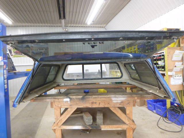 2009 - 2014 Ford F150 5'6 SZ Blue Flame Leer100R Truck Cap 4 2009 - 2014 Ford F150 5'6 SZ Blue Flame Leer100R Truck Cap - Image 4