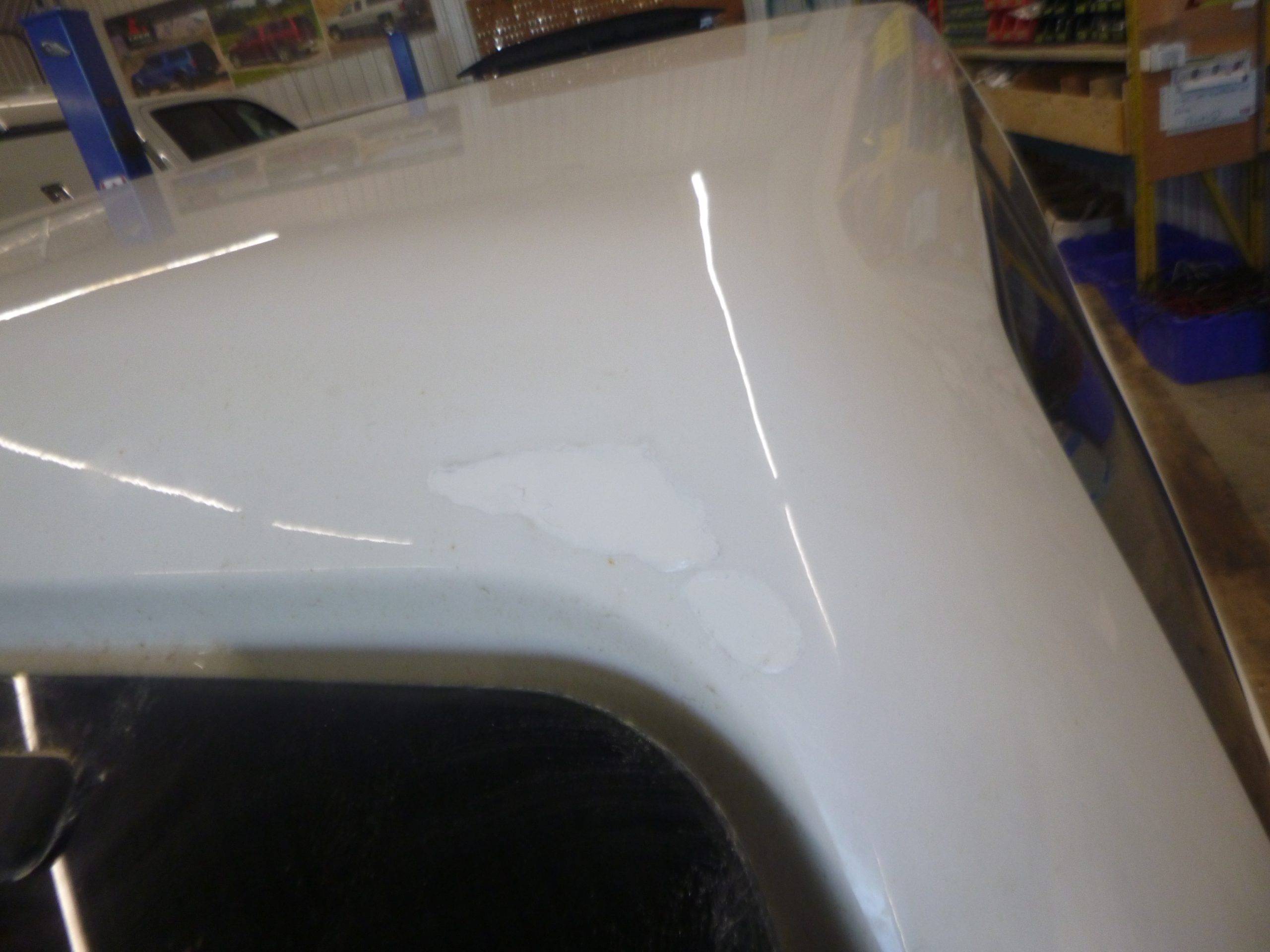 2009 - 2018 Dodge Ram 6'4 PW7 White Century Royal Truck Cap 5 2009 - 2018 Dodge Ram 6'4 PW7 White Century Royal Truck Cap - Image 5