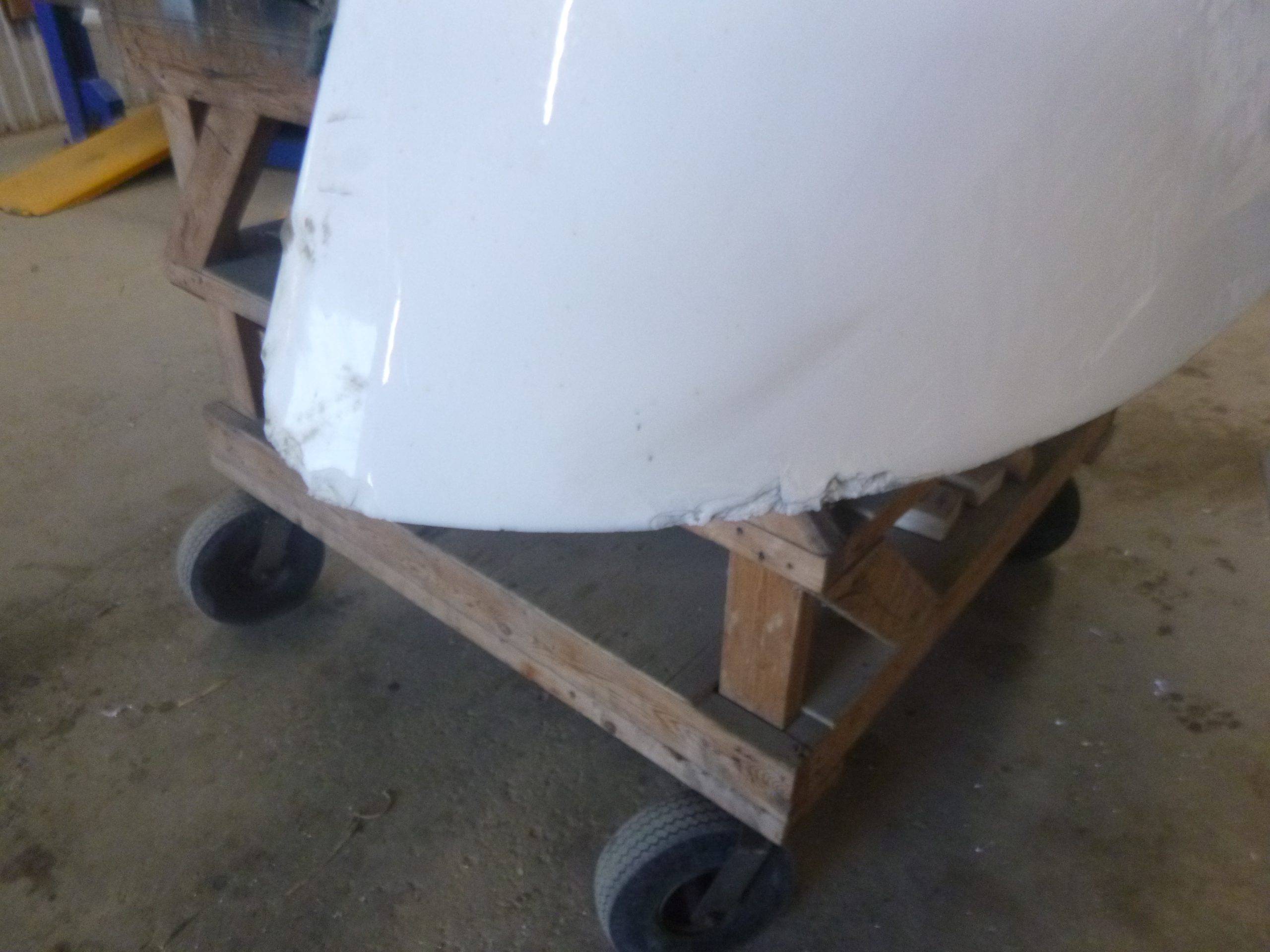 2009 - 2018 Dodge Ram 6'4 PW7 White Century Royal Truck Cap 6 2009 - 2018 Dodge Ram 6'4 PW7 White Century Royal Truck Cap - Image 6