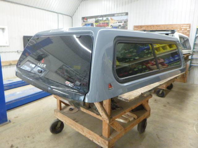 2015 - 2020 Ford F150 6'6 ME Abyss Grey Leer100XR Truck Cap 3 2015 - 2020 Ford F150 6'6 ME Abyss Grey Leer100XR Truck Cap - Image 3