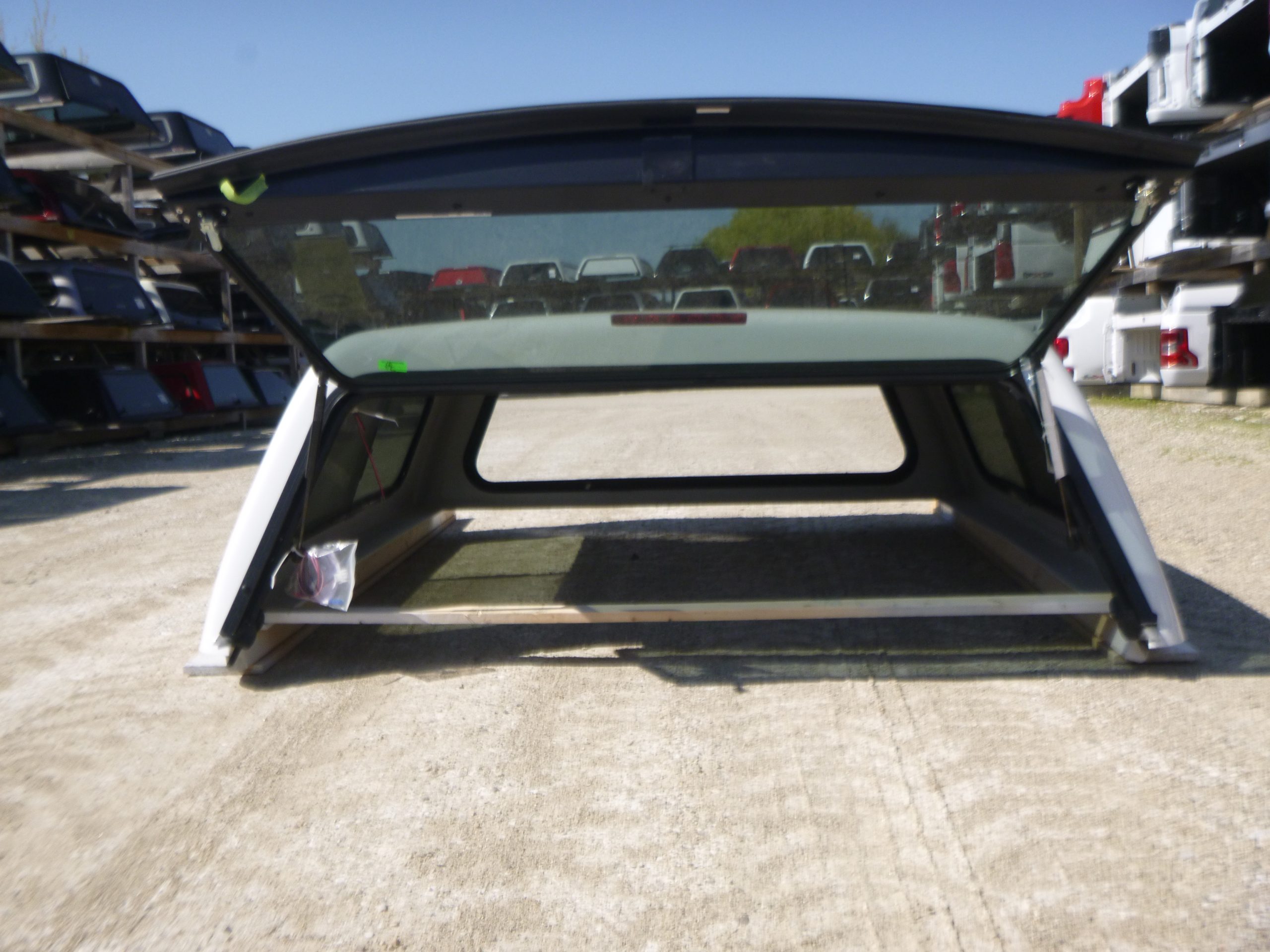 Dodge Ram NEW 6'4 PW7 White Ranch Truck Cap 4 Dodge Ram NEW 6'4 PW7 White Ranch Truck Cap - Image 4