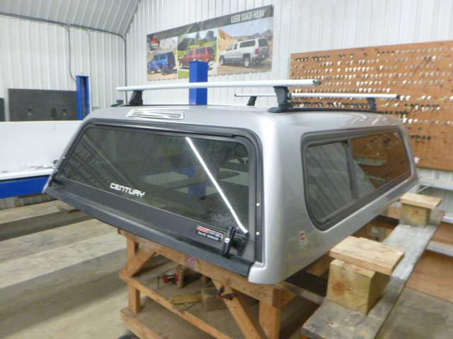 2016 - 2023 Toyota Tacoma 6'2 1D6 Silver Sky Century Truck Cap 3 2016 - 2023 Toyota Tacoma 6'2 1D6 Silver Sky Century Truck Cap - Image 3