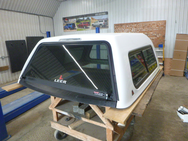 2019 - 2026 Dodge Ram 1500 5'7 New Body Style PW7 Bright White Leer180 Truck Cap - Image 3