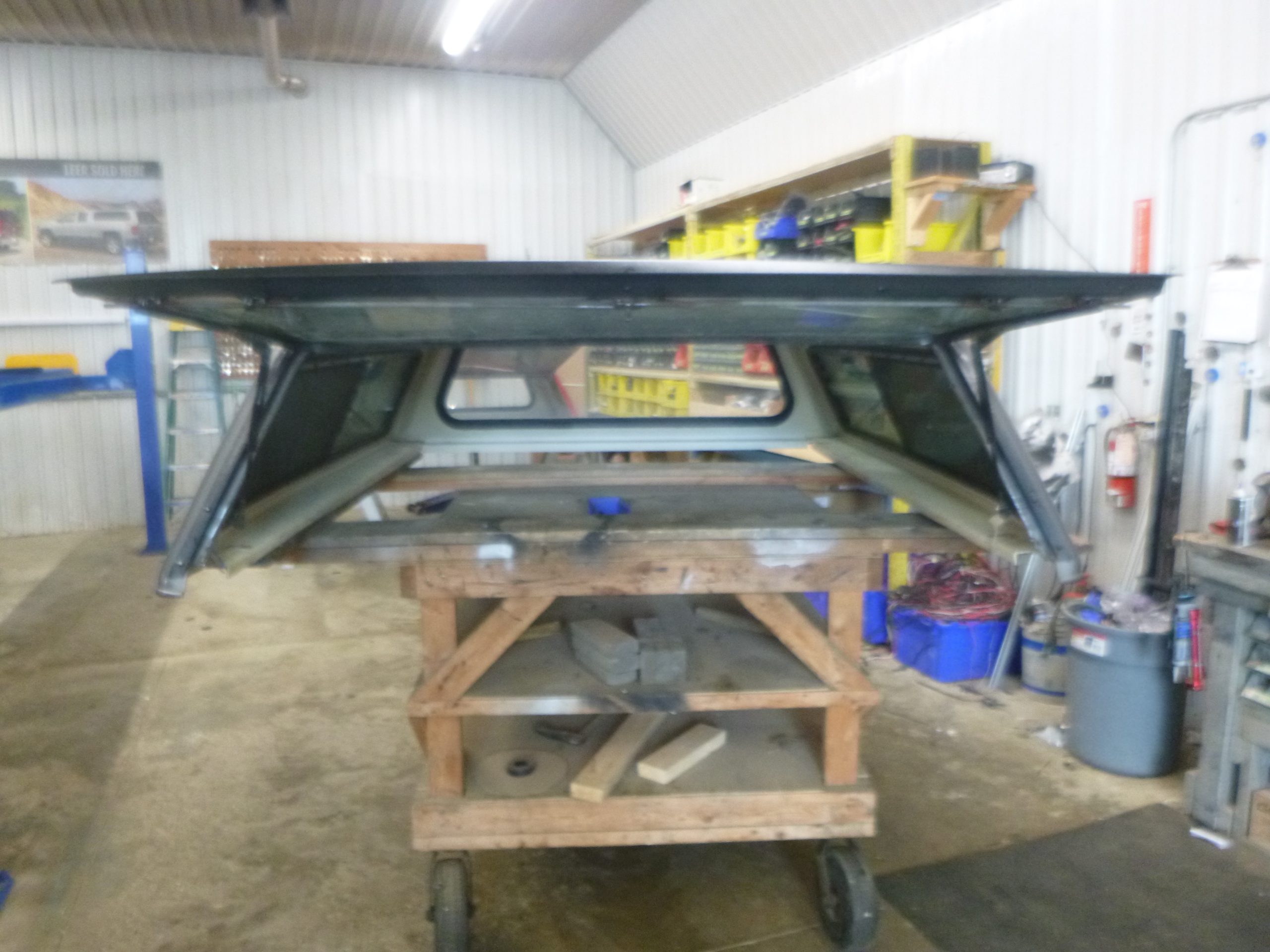 2009 - 2014 Ford F150 6'6 UJ Sterling Grey Truck Cap 4 2009 - 2014 Ford F150 6'6 UJ Sterling Grey Truck Cap - Image 4