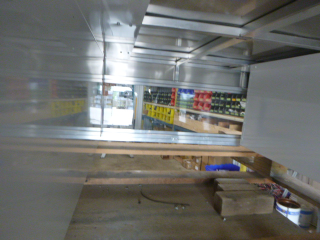 2023 - 2026 GMC Canyon or Chevrolet Colorado 5'2 White Leer Contractor Truck Cap - Image 5