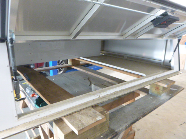 2019 - 2026 GMC Sierra or Chevrolet Silverado 1500 6'6 White ARE Contractor Truck Cap 5 2019 - 2026 GMC Sierra or Chevrolet Silverado 1500 6'6 White ARE Contractor Truck Cap - Image 5