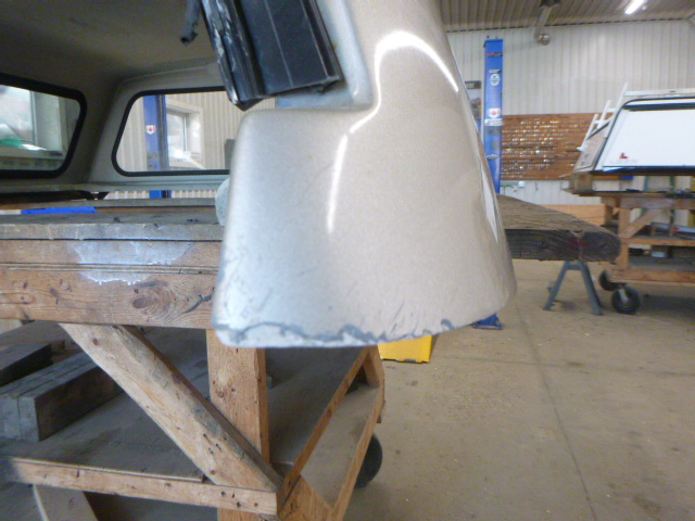 2015 - 2020 Ford F150 6'6 GN White Gold Century Truck Cap 5 2015 - 2020 Ford F150 6'6 GN White Gold Century Truck Cap - Image 5