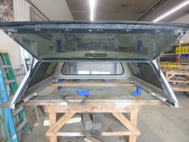 2009 - 2014 Ford F150 5'6 UX Ignot Silver Raider Truck Cap 4 2009 - 2014 Ford F150 5'6 UX Ignot Silver Raider Truck Cap - Image 4