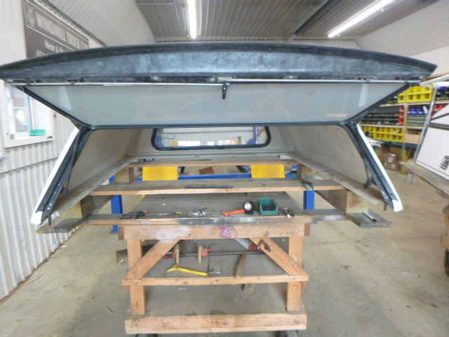 2019 - 2026 Chevrolet Silverado 1500 6'6 50 Summit White Contour III Truck Cap 4 2019 - 2026 Chevrolet Silverado 1500 6'6 50 Summit White Contour III Truck Cap - Image 4