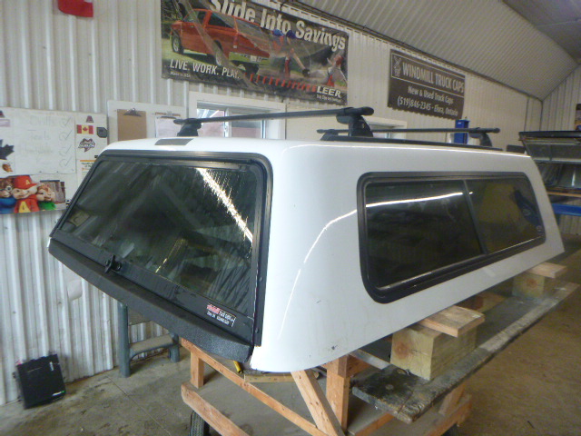 2020 - 2026 GMC Sierra 6'9 HD 2500/3500 50 Summit White Contour III Truck Cap 3 2020 - 2026 GMC Sierra 6'9 HD 2500/3500 50 Summit White Contour III Truck Cap - Image 3