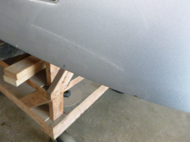 2014 - 2018 GMC Sierra or Chevrolet Silverado 6'6 GAN Blade Silver Metallic Leer122 Truck Cap 6 2014 - 2018 GMC Sierra or Chevrolet Silverado 6'6 GAN Blade Silver Metallic Leer122 Truck Cap - Image 6