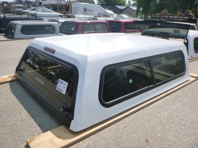 2024 - 2026 Toyota Tacoma 6'2 Super White Leer100S Truck Cap 3 2024 - 2026 Toyota Tacoma 6'2 Super White Leer100S Truck Cap - Image 3