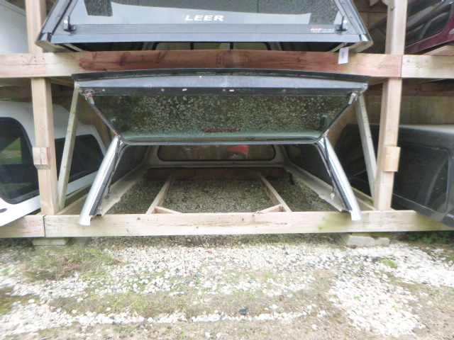 2014 - 2018 GMC Sierra or Chevrolet Silverado 6'6 GAN Silver Leer Legend Truck Cap - Image 9