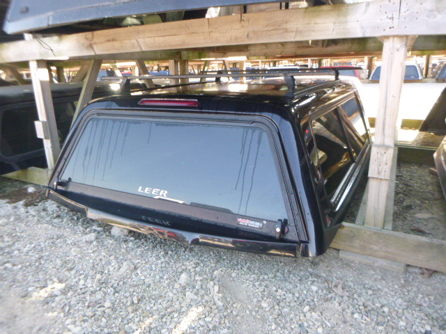 2017 - 2022 Ford Superduty F250/350/450 6'9 G1 Absolute Black Leer Legend Truck Cap 2 2017 - 2022 Ford Superduty F250/350/450 6'9 G1 Absolute Black Leer Legend Truck Cap - Image 2