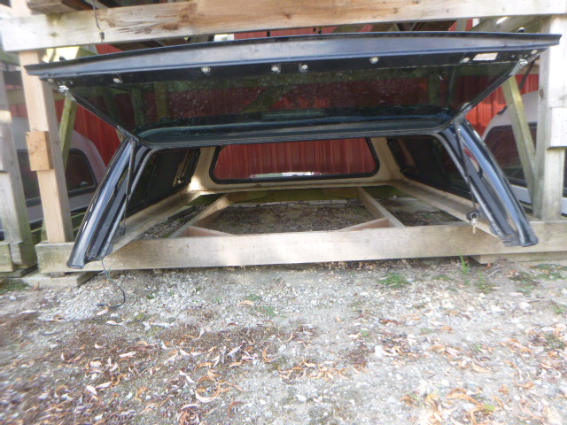 2014 - 2018 GMC Sierra or Chevrolet Silverado 6'6 41 Black CX Series ARE Truck Cap - Image 4