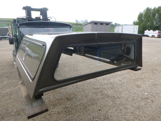 2009 - 2018 Dodge Ram 6'4 PFA Tan Leer100RCC Truck Cap 4 2009 - 2018 Dodge Ram 6'4 PFA Tan Leer100RCC Truck Cap - Image 4