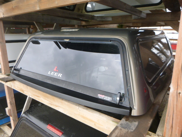 2009 - 2018 Dodge Ram 6'4 PFA Tan Leer100RCC Truck Cap 3 2009 - 2018 Dodge Ram 6'4 PFA Tan Leer100RCC Truck Cap - Image 3