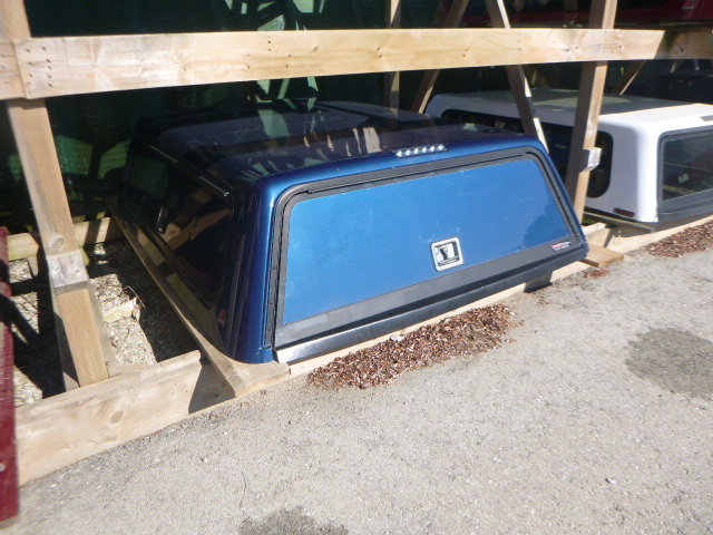 2014 - 2018 GMC Sierra or Chevrolet Silverado 6'6 G1K Blue Leer100RCC Truck Cap - Image 3