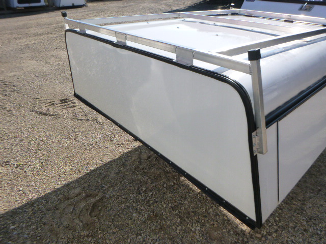 2008 - 2016 Ford Superduty F250/350/450 6'9 White Contractor Swiss Truck Cap 7 2008 - 2016 Ford Superduty F250/350/450 6'9 White Contractor Swiss Truck Cap - Image 7