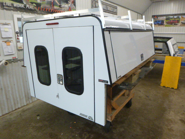 2017 - 2026 Ford Superduty F250/350/450 8' White ARE Contractor Truck Cap 3 2017 - 2026 Ford Superduty F250/350/450 8' White ARE Contractor Truck Cap - Image 3