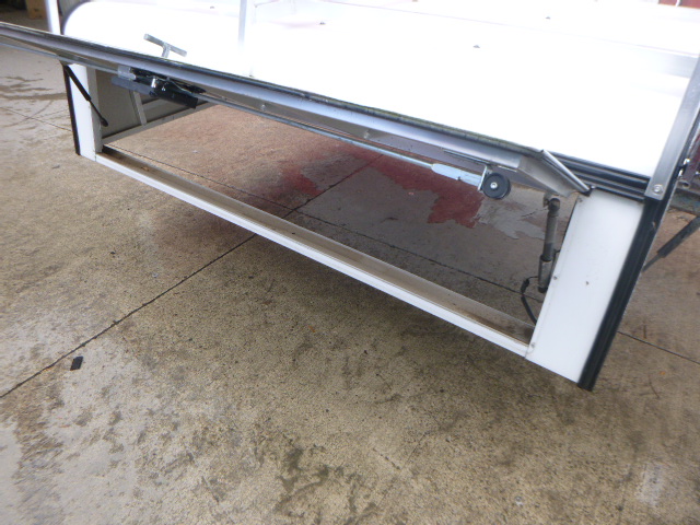 2015 - 2022 Chevrolet Colorado or GMC Canyon 6'2 White ARE Contractor Truck Cap 8 2015 - 2022 Chevrolet Colorado or GMC Canyon 6'2 White ARE Contractor Truck Cap - Image 8