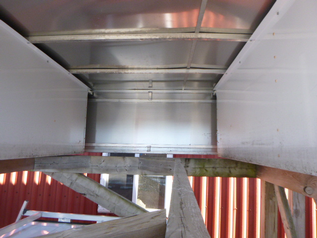 2020 - 2026 GMC Sierra or Chevrolet Silverado 8' HD 2500/3500 White ARE Contractor Truck Cap 5 2020 - 2026 GMC Sierra or Chevrolet Silverado 8' HD 2500/3500 White ARE Contractor Truck Cap - Image 5