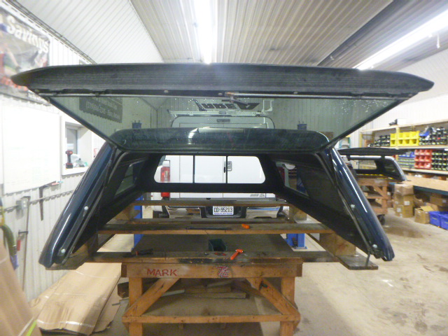 2020 - 2026 Chevrolet Silverado HD 2500/3500 8' 619D GAO Some Kinda Blue ARE Truck Cap 4 2020 - 2026 Chevrolet Silverado HD 2500/3500 8' 619D GAO Some Kinda Blue ARE Truck Cap - Image 4