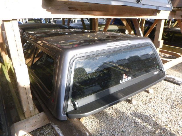 2016 - 2024 Nissan Titan 6'6 KAD Gun Metallic Leer100R Truck Cap 4 2016 - 2024 Nissan Titan 6'6 KAD Gun Metallic Leer100R Truck Cap - Image 4