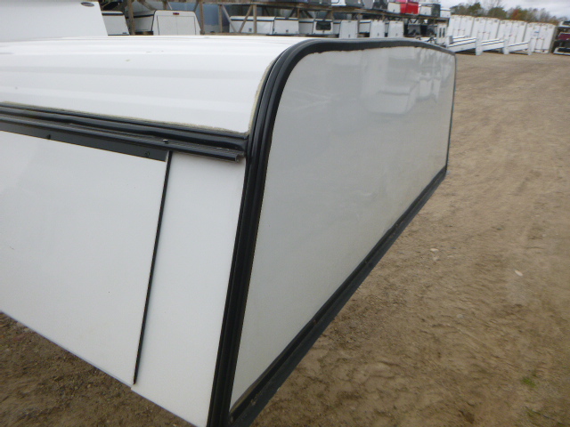 2019 - 2026 GMC Sierra or Chevrolet Silverado 1500 6'6 White Unicover Contractor Truck Cap 7 2019 - 2026 GMC Sierra or Chevrolet Silverado 1500 6'6 White Unicover Contractor Truck Cap - Image 7