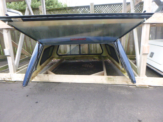 1999 - 2006 GMC Sierra or Chevrolet Silverado 6'6 Blue Raider High rise Truck Cap 4 1999 - 2006 GMC Sierra or Chevrolet Silverado 6'6 Blue Raider High rise Truck Cap - Image 4