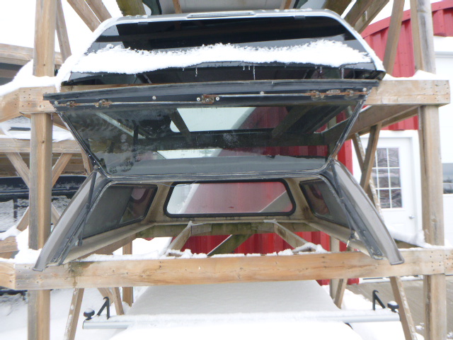 2014 - 2018 GMC Sierra or Chevrolet Silverado 6'6 GWX Subterranean Effect ARE Truck Cap - Image 4