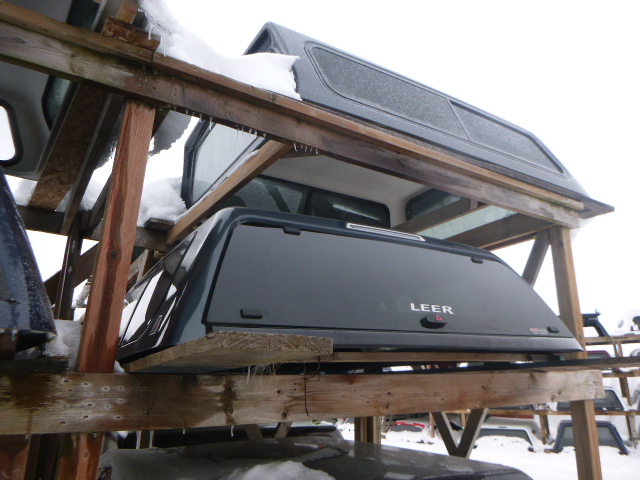 2019 - 2026 GMC Sierra 5'8 GJI Shadow Grey Leer100XL Truck Cap 3 2019 - 2026 GMC Sierra 5'8 GJI Shadow Grey Leer100XL Truck Cap - Image 3